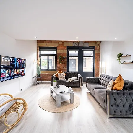 Exclusive 2 Bedroom Penthouse In Bradford Centre