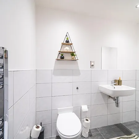 Exclusive 2 Bedroom Penthouse In Centre Apartment