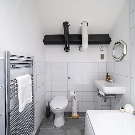 Apartment Exclusive 2 Bedroom Penthouse In Centre Bradford (West Yorkshire)